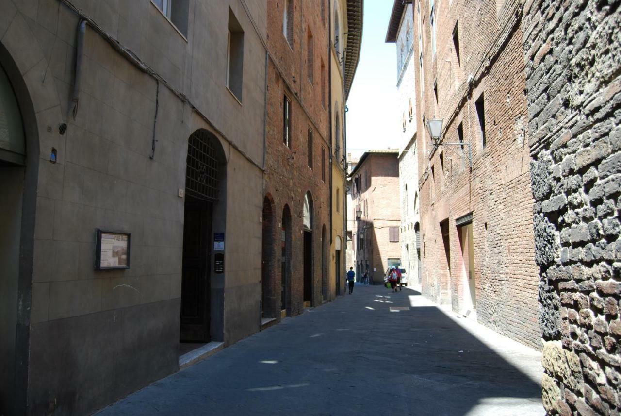 Antica Dimora Del Buongoverno Hotel Siena Buitenkant foto